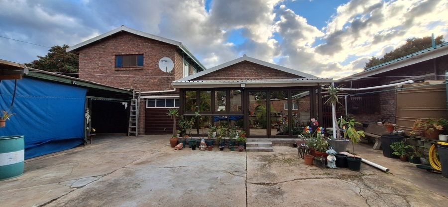 4 Bedroom Property for Sale in Riversdale Western Cape